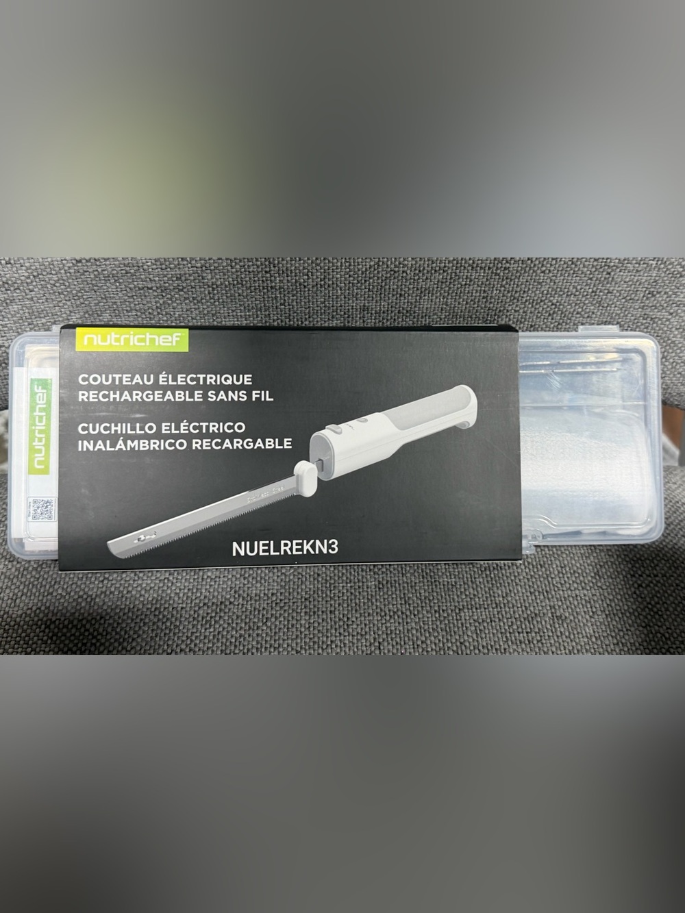 NIB cordless electric carving knife